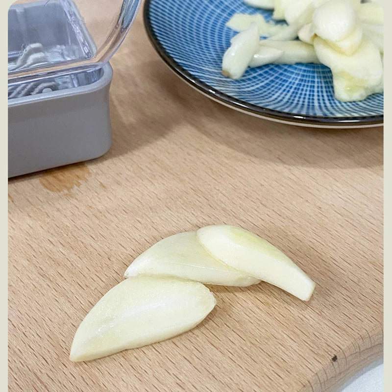 EasyPress Garlic Crusher & Peeler